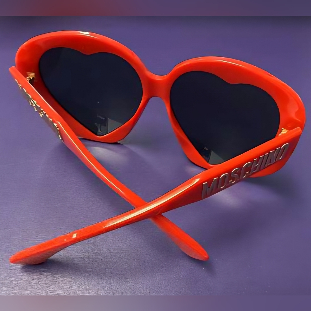 Moschino MOS152/S, Women’s Sunglasses, Red Heart Sunglasses with Gray Lenses - Picture 6 of 9